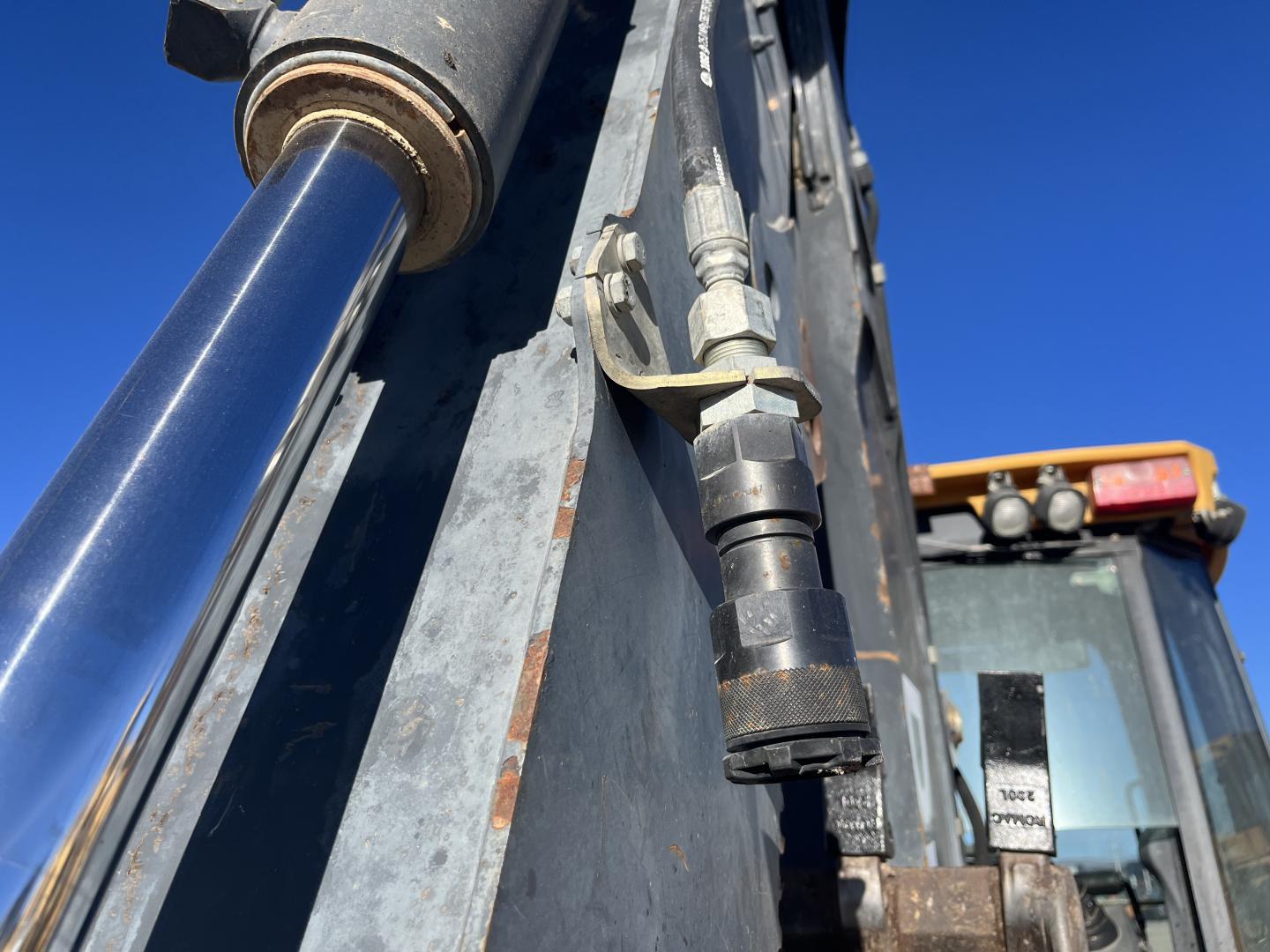 ./imagenes/INVOICE/2019/17303/RETROEXCAVADORA JOHN DEERE 310SK (21).JPG